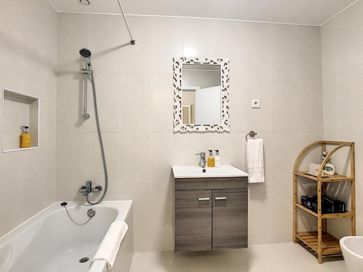 Apartment Lotus By Lovelystay Funchal  Buitenkant foto